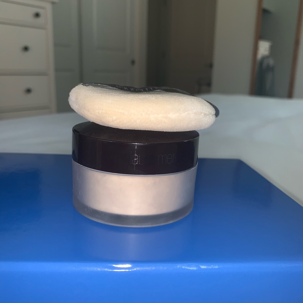 Laura Mercier setting powder